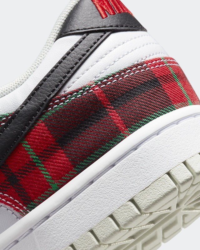 Plaid nikes outlet